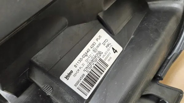 Faros Delantero Derecho Toyota Auris I Lift 81130-02A40 image 8