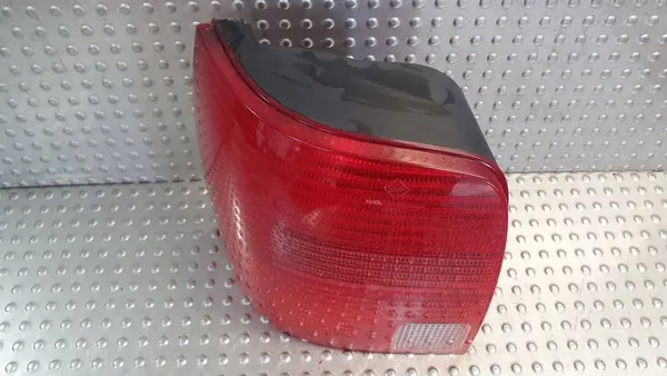 Luz Trasera Izquierda VW Passat B5 3B9945111F image 4