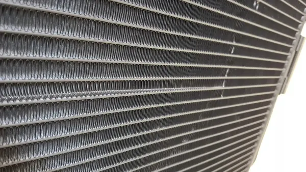 Radiador de aire acondicionado Jeep Cherokee WJ 4.0 55115918AE image 5