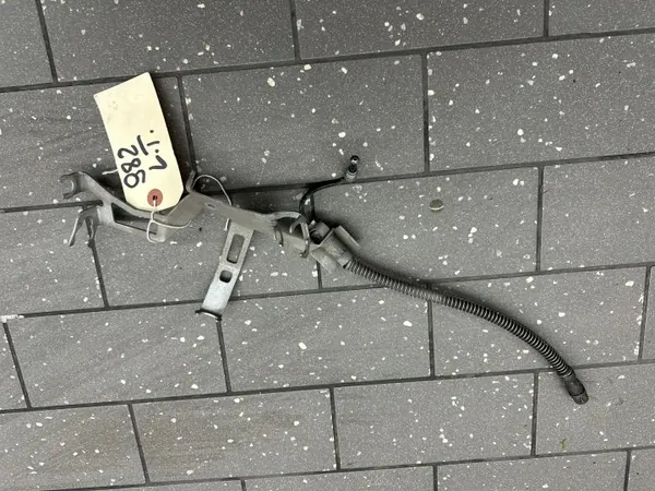 Manguera de freno Porsche 718 trasera izquierda OEM 98135550101 image 2