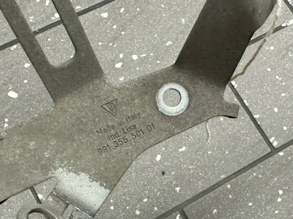Manguera de freno Porsche 718 trasera izquierda OEM 98135550101 image 3
