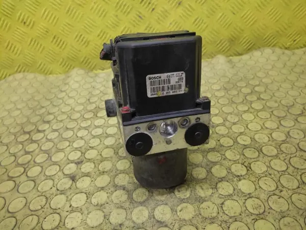 Pompe ABS Audi OEM 0265225048 - État Utilisé image 3