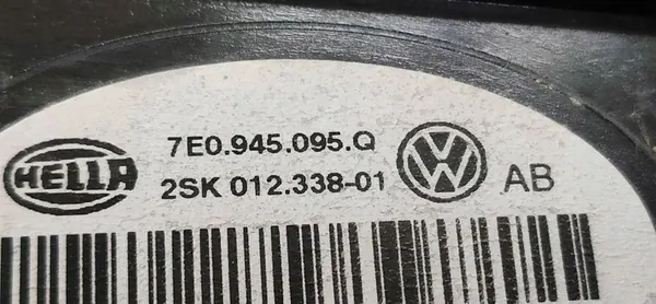 Luz trasera derecha VW image 2