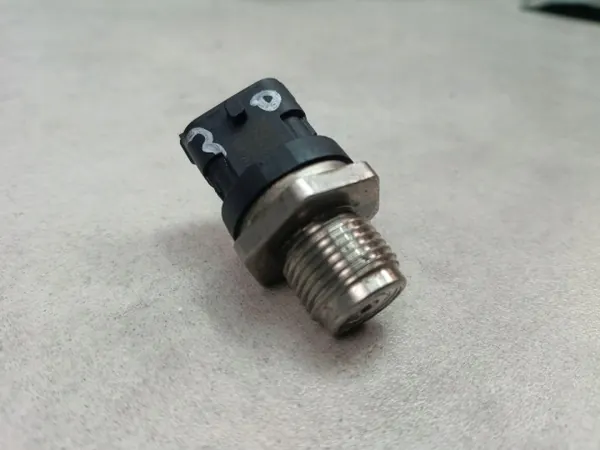 Sensor Pressão Combustível Jeep OEM 0281002982 - Usado image 4