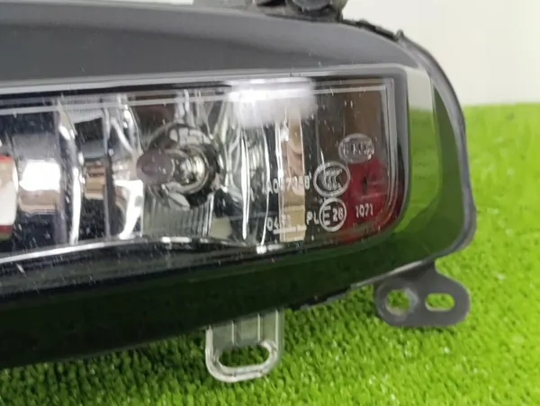 Audi A1 8XA Halogenstrålkastare Vänster Fram OEM 8XA941699 image 5