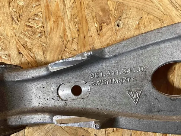 Braccio di Controllo Anteriore Porsche 718 Cayman 99134105303 image 4