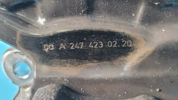 MERCEDES W177 A180 Höger Bakre Knuckle A2473560000 image 5