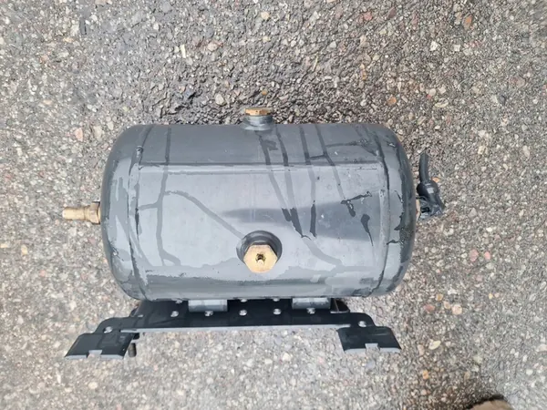 Réservoir d'air 10L Iveco S-WAY image 2