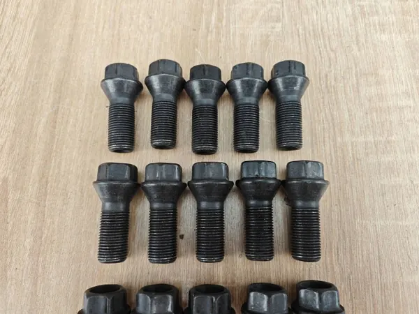 OEM SZPILN57 Radschrauben-Satz für BMW G30 image 3