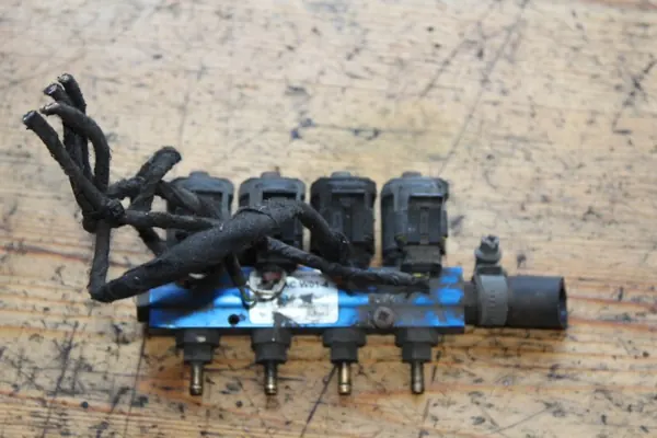 Carril de inyección de gas Stag WO1-4 - Pieza OEM usada image 2