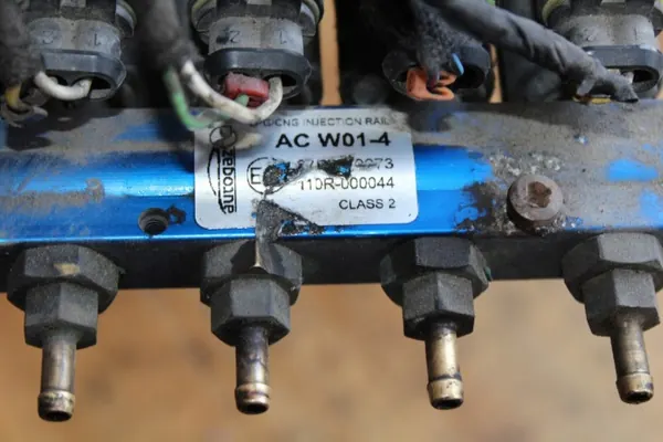Carril de inyección de gas Stag WO1-4 - Pieza OEM usada image 7