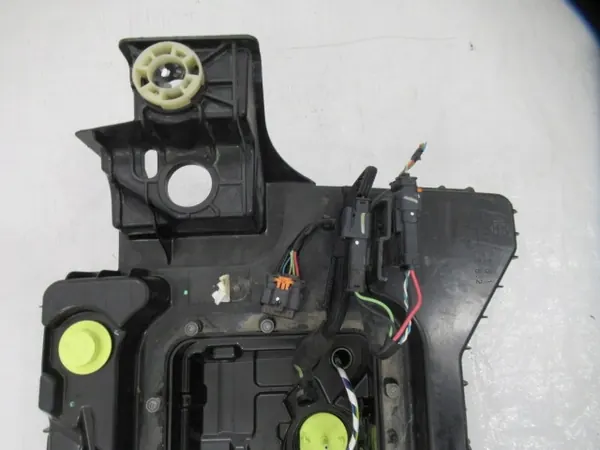 AdBlue Tank PEUGEOT 3008 II 2.0 BLUEHDI image 4