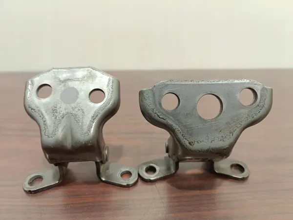 Subaru Forester voordeurscharnieren OEM FBZ26195 image 6