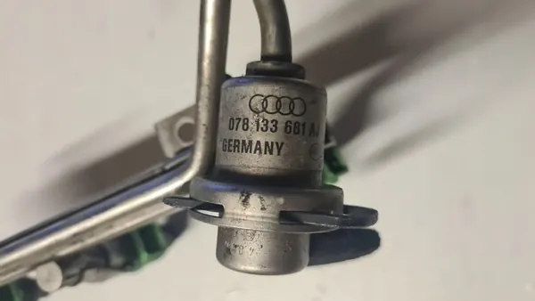 Audi A4 B6 A6 C5 2.4 Polttoaineputki 078133681AJ image 4