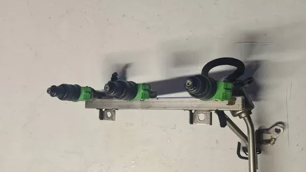 Audi A4 B6 A6 C5 2.4 Polttoaineputki 078133681AJ image 6