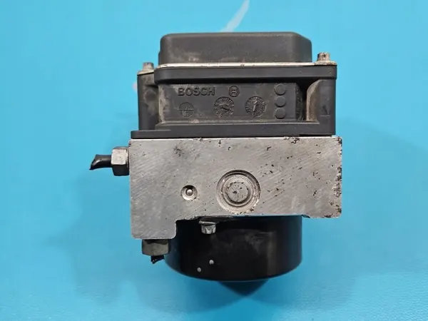 Pompe ABS d'occasion OEM 0265237040 pour Seat Ibiza IV image 7