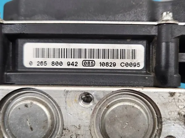 Pompe ABS d'occasion OEM 0265237040 pour Seat Ibiza IV image 9