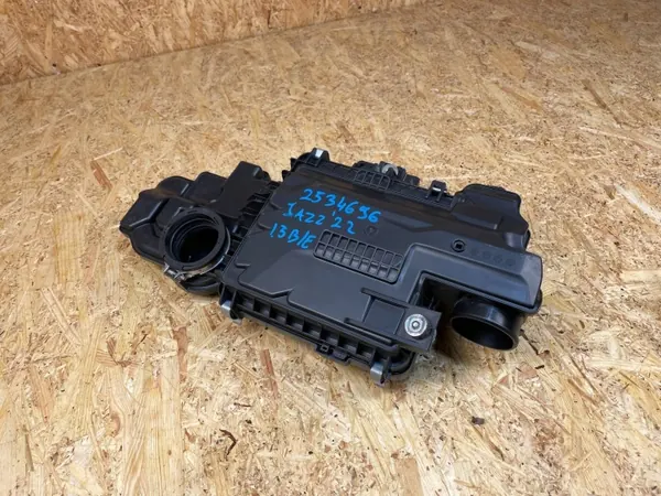 Ilmansuodatin Kotelo OEM KWS16345 Honda Jazz V image 8