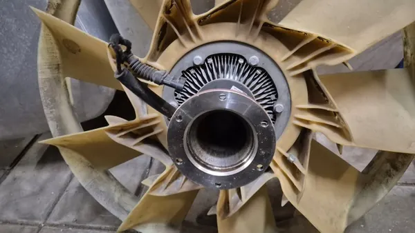 Viskoosituuletin OEM 5802467273 Iveco S-Way:lle image 4