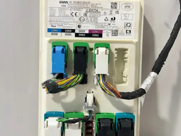 BMW Mukavuusmoduuli OEM 5B31353 F40 1.5L image 3