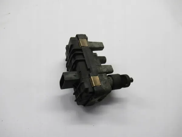 BMW X3 F25 Turbo Actuator OEM 4933519410 image 2