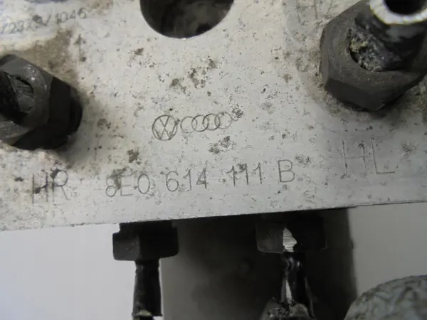 Audi ABS-pump OEM 8E0614111B Begagnat Skick image 7