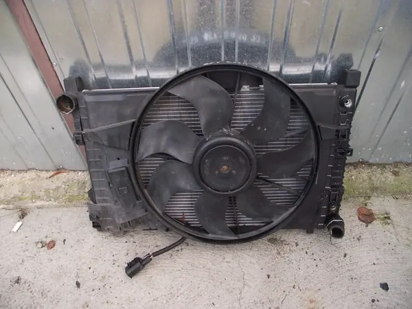 Vattenkylare Fläkt Mercedes CLC W203 1.8 image 2