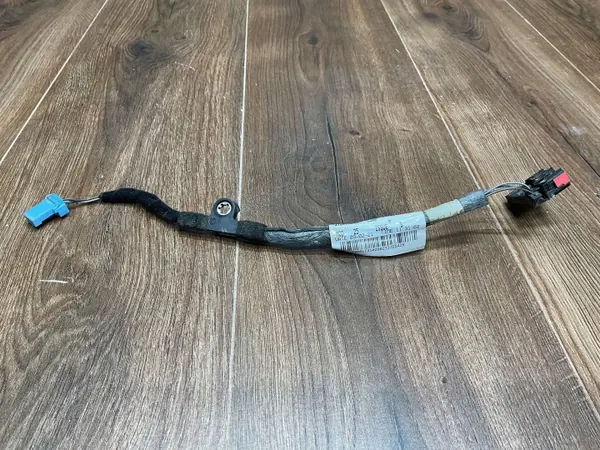 Harness de Puerta Derecha OEM M8A214B518AB image 3