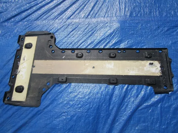 Plaque de protection batterie Chevrolet Volt Opel Ampera 2010 image 6