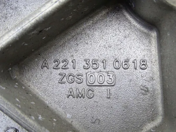 OEM A2213510618 Support Diff Mercedes S63 AMG image 3