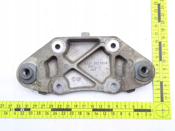 OEM A2213510618 Support Diff Mercedes S63 AMG image 4