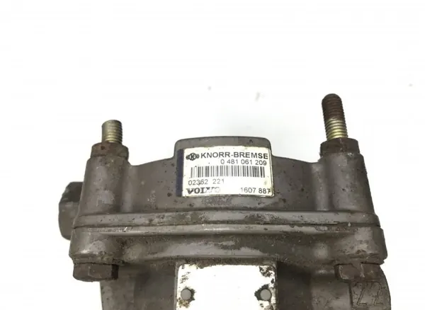 Volvo Anhänger-Bremswentil OEM 1607887 - Gebraucht image 5
