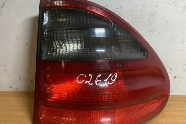 Rechter achterlicht MERCEDES-BENZ E (W210) A2108206864 image 2