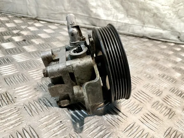 Gebruikte stuurbekrachtigingspomp OEM POMPA WSPOMAGANIA NISSAN X-TRAIL T30 2.0B image 3