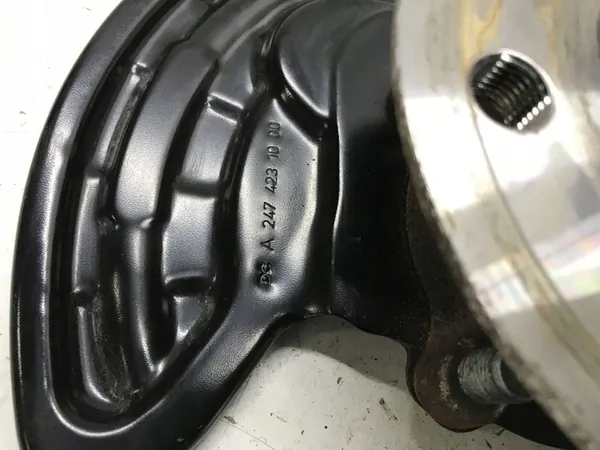 MERCEDES A W177 HB 1.3 H 2024 BAKHJULS NAV A2473560200 image 3