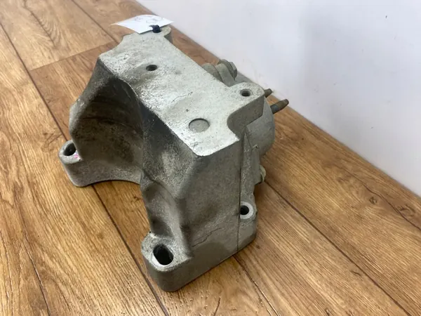 Vaihteiston tuki 5.7 HEMI Dodge Durango 2014+ image 4