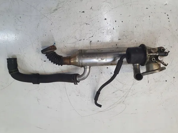 EGR-pakokaasujäähdytin VW 070131512F image 3