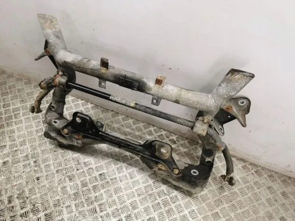 Mercedes-Benz C W204 Voorste hulpframe OEM A2043230765 image 3