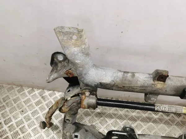 Mercedes-Benz C W204 Voorste hulpframe OEM A2043230765 image 4