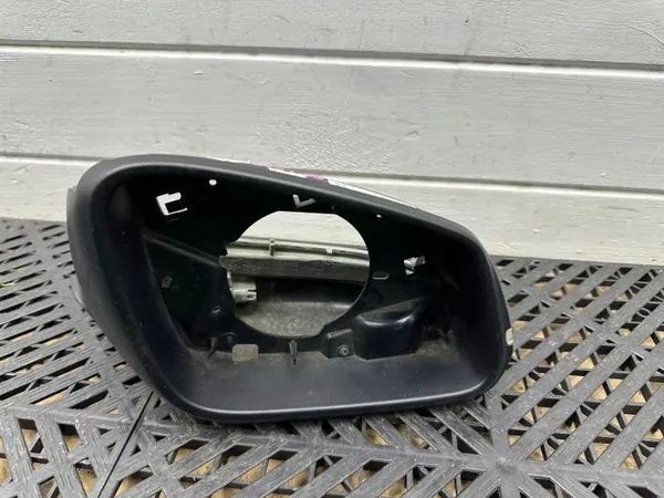 OEM 7245082 Etu-oikea peilin kotelo BMW 2-sarja image 2
