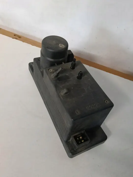 Mercedes-Benz centrale vergrendelpomp OEM A2108000148 image 2