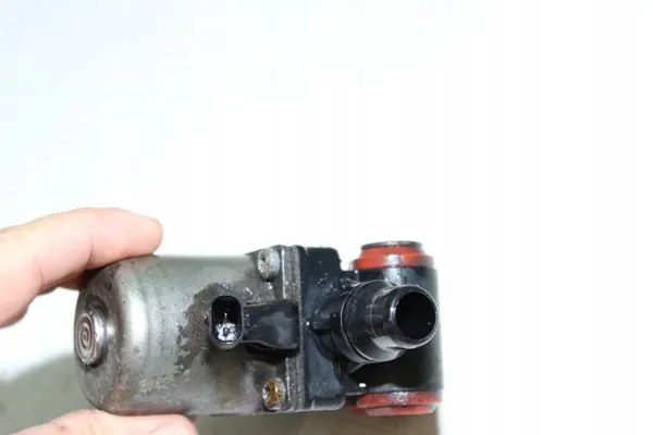 Soupape AdBlue OEM 0001531059 pour Actros Atego Euro 6 image 3
