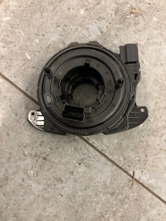 VW Polo 2G Lenkradspule OEM 2Q0959653 image 2