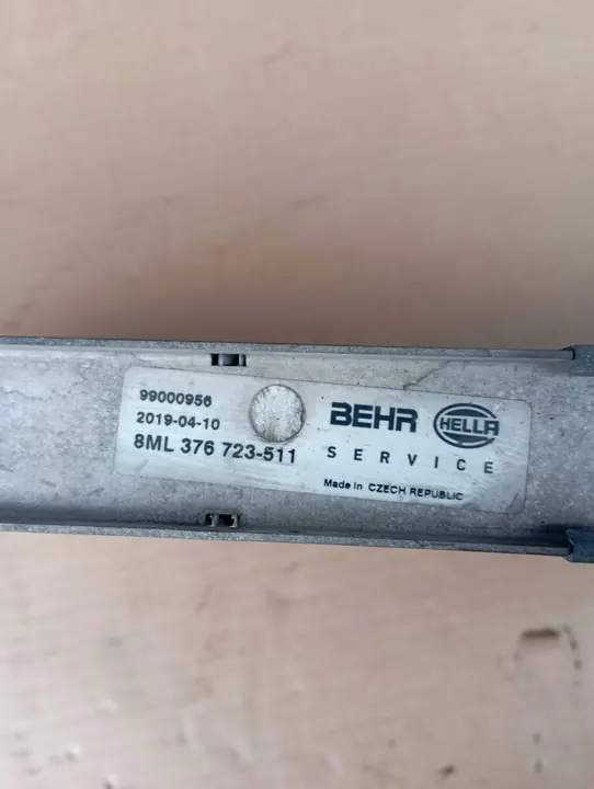 Enfriador de aire VW T5 8ML376723-511 image 2