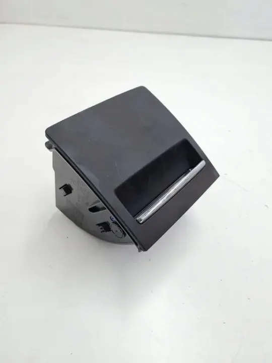 Cendrier Skoda OE OEM 3T0857961R pour Superb I 3U4 image 2