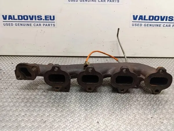 Coletor de escape OPEL VIVARO 1.6L diesel 140045202R image 1