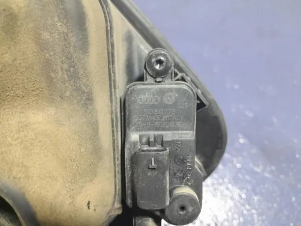 Trappe à carburant Skoda Superb III OEM 3V5809702B image 6