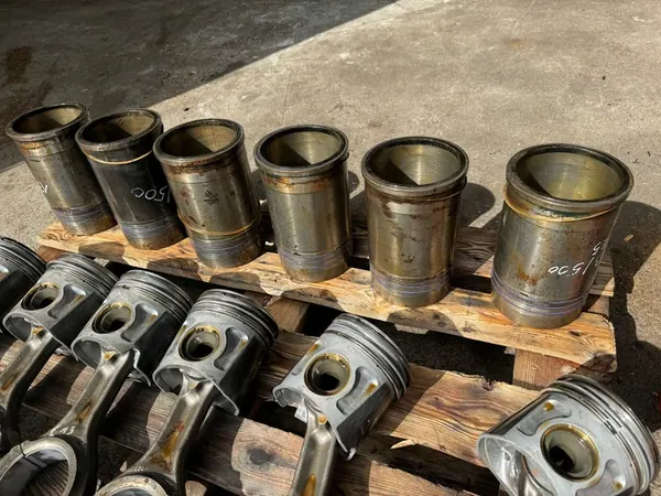 Manga de Cilindro Cursor 13 500 Iveco Stralis E 5 image 2