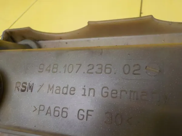 Tampa de válvula direita Porsche Cayenne 4.8 V8 94810723602 image 3