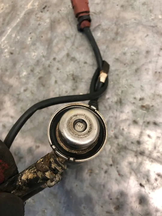 Injecteur AdBlue Audi Q5 LIFT 4H0131113E image 3